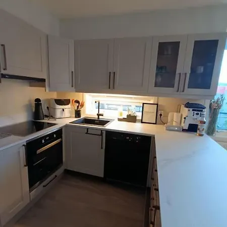 Apartment Newly Renovated With Seaview *