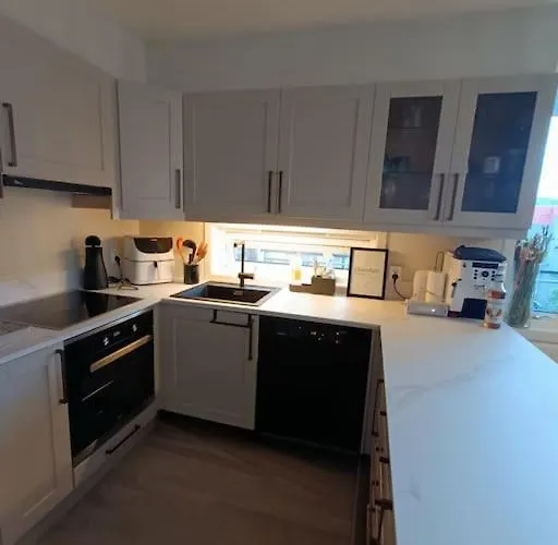 דירה Newly Renovated With Seaview *